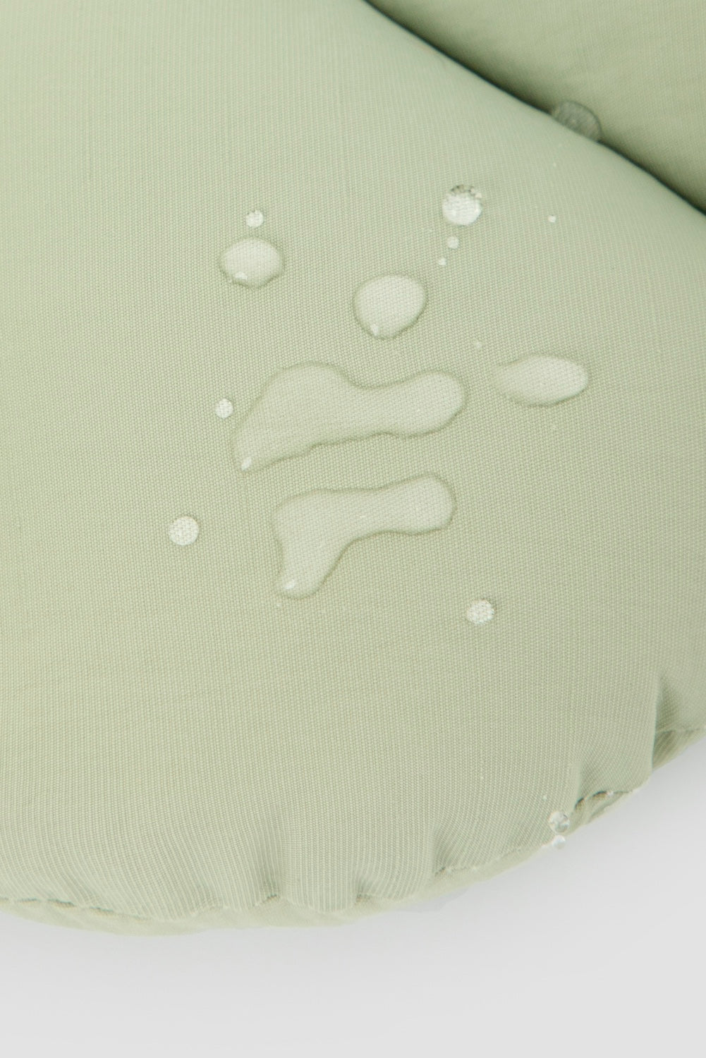 Discover Pawsitivity's Flower Cat Elizabeth Collar: Designed to prioritize your cat's comfort, crafted with soft and lightweight material, eliminating pressure and stress on the cat's neck. Choose from an array of colors to match your pet's personality. Order Yours Today!