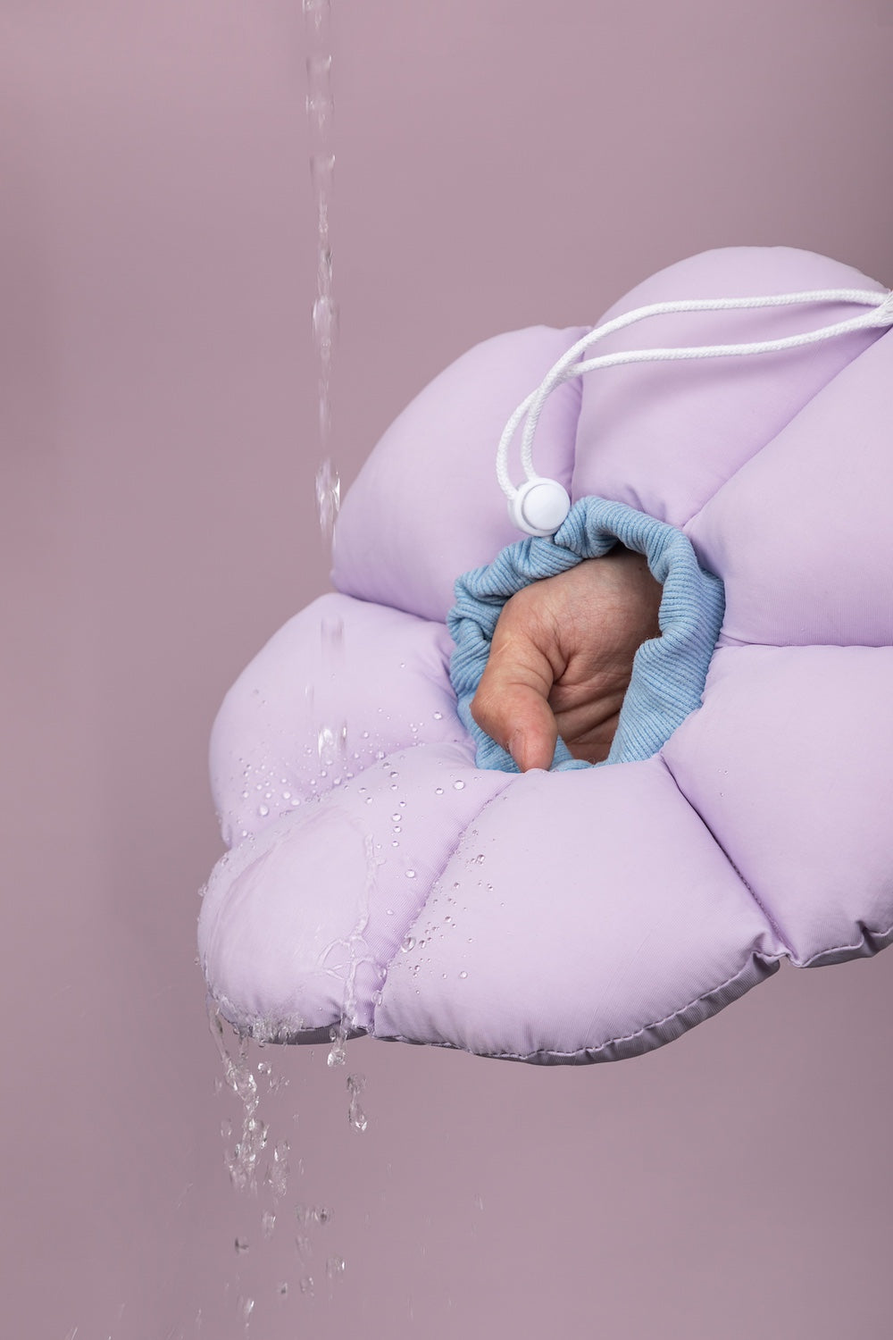 Discover Pawsitivity's Flower Cat Elizabeth Collar: Designed to prioritize your cat's comfort, crafted with soft and lightweight material, eliminating pressure and stress on the cat's neck. Choose from an array of colors to match your pet's personality. Order Yours Today!