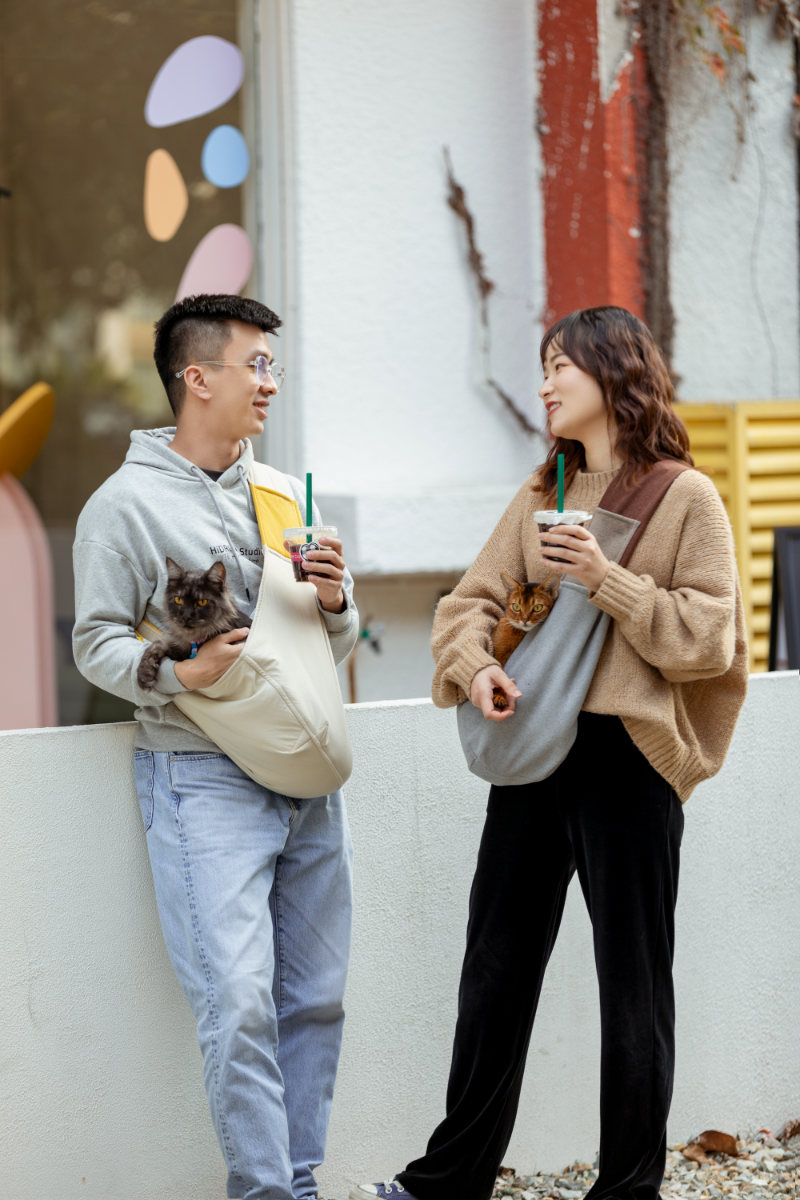 Explore the outdoors with your pet in Pawsitivity's portable all-season sling bag pet carrier! Enjoying every adventure with your cats & dogs. Convenient and stylish, perfect for on-the-go adventures. Comes in various colors and crafted with 100% cotton material, Order yours Today Now!